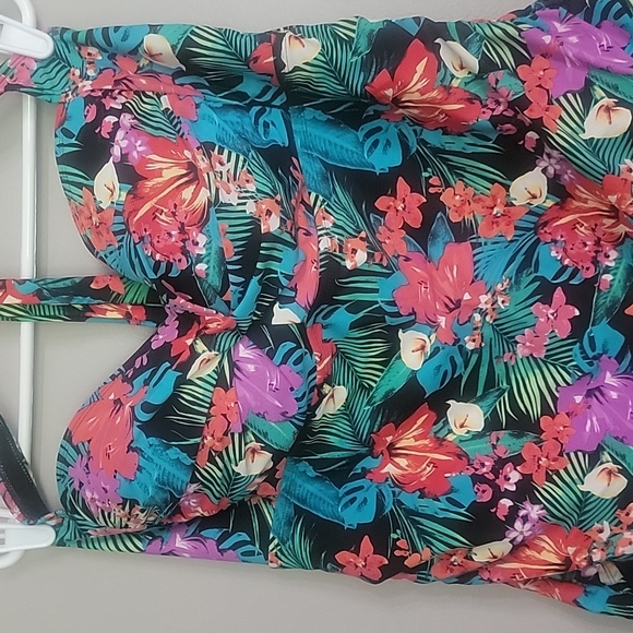 Catalina Green Blue Red Flowered One Piece Swim Suit Size 3x Or 22W - 24W - Picture 2 of 4